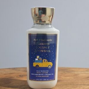 Bath & Body Works Frosted Coconut Snowball Body Lotion 8oz *NEW*